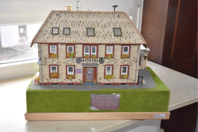 Das alte Rathaus in Hinterzarten wird bald abgerissen. Der Abschied tut nicht nur weh