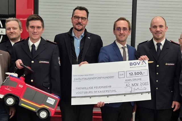 Spende des Badischen Gemeinde-Versicherungsverbands fr Feuerwehr-Turm in Vogtsburg