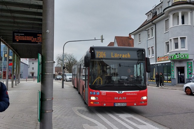 Der Landkreis Lrrach will das Busange...r knnen online Vorschlge einreichen.  | Foto: Esther Lulaj