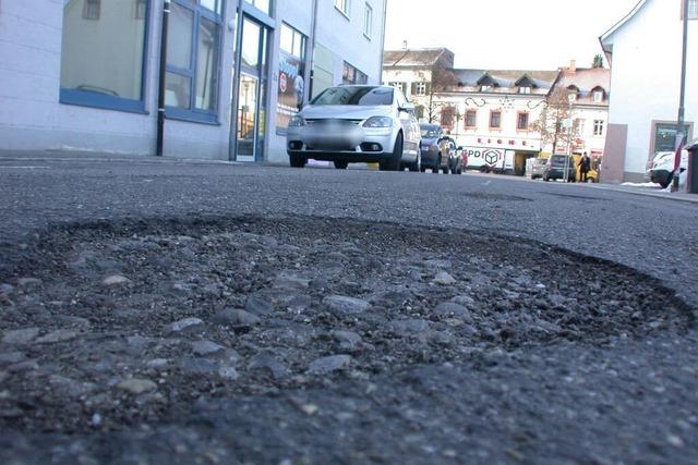 Sanierungsstau und Trauermonat: Die Vergnglichkeit des S(t)eins