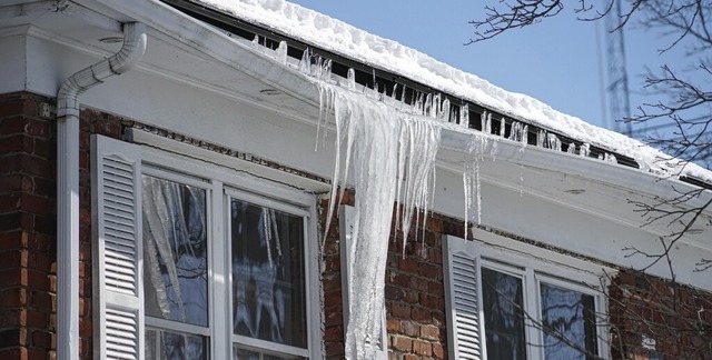 Eisige Temperaturen knnen auen und innen Schaden anrichten.  | Foto: nd700 (stock.adobe.com)