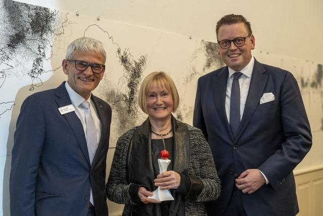 Denken in schwarzen Linien: Gabriela Morschett erhlt Markgrfler Kunstpreis in Mllheim