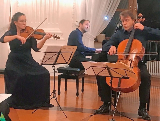 Zum Saisonabschluss der Klosterkonzert...&#8220; die Zuhrer im Kollegsfestsaal  | Foto: Karin Stckl-Steinebrunner