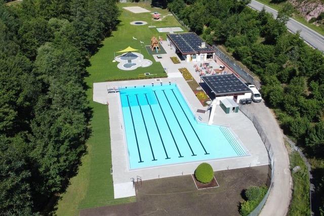 Gemeinderte diskutieren ber Schwimmbad-Sanierung in Lenzkirch