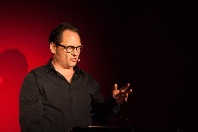 Peter Ritter prsentiert "Fesselballon" in Waldkirch