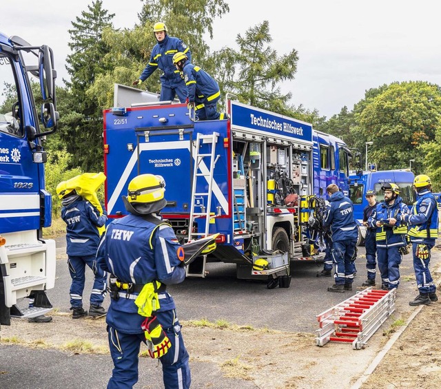 Wertvolle Arbeit: Das Technische Hilfswerk setzt auf Freiwillige.  | Foto: IMAGO/Jochen Tack