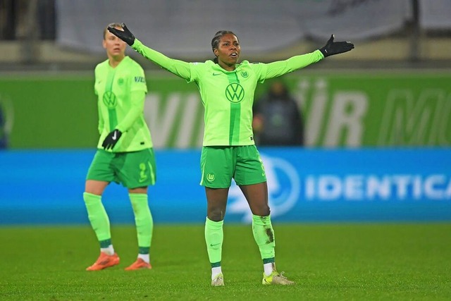 Lineth Beerensteyn vom VFL brachte ihr Team in Fhrung  | Foto: Swen Pfrtner (dpa)