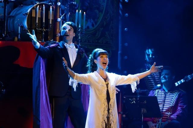 Glitzer, Glamour, groe Gefhle: Gloria-Theater Bad Sckingen poliert Erfolgsshow "Musical-Karussell" auf