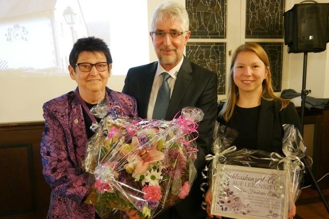 Fr die "Mutter der Schlosskonzerte" gibt's das "Bundesverdienstkreuz der Stadt Wehr"