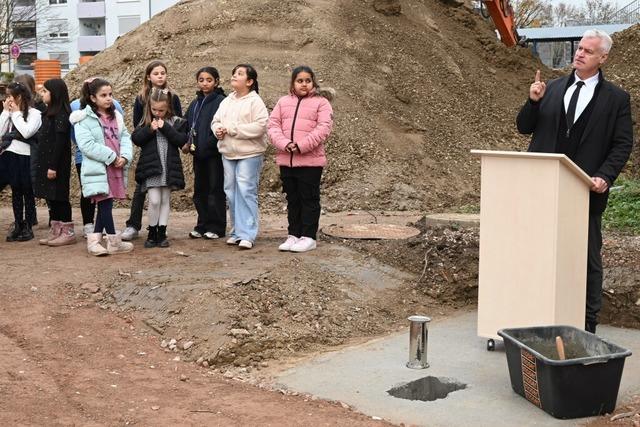 Julius-Leber-Schule in Breisach erhlt Grundstein und Zeitkapsel fr Umbau