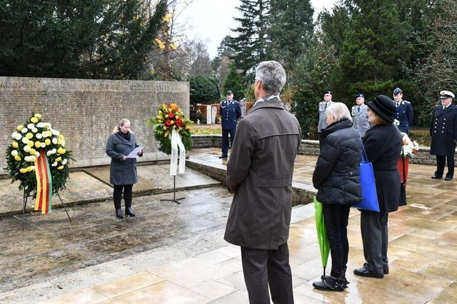 Beim Volkstrauertag in Rheinfelden ist auch die Hoffnung ein Thema