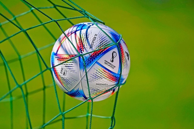 Gleich acht Mal lie die SG Mettingen/... das Netz gegen den SV Herten zappeln.  | Foto: IMAGO