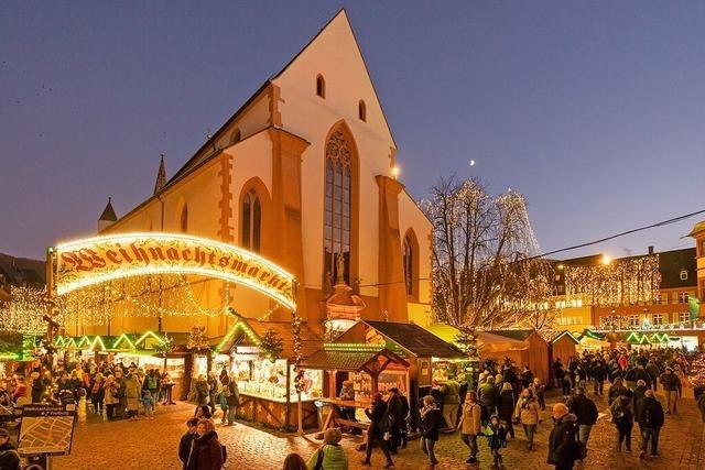 Treffpunkt im Lichterschein: Es ist wieder Freiburger Weihnachtsmarkt
