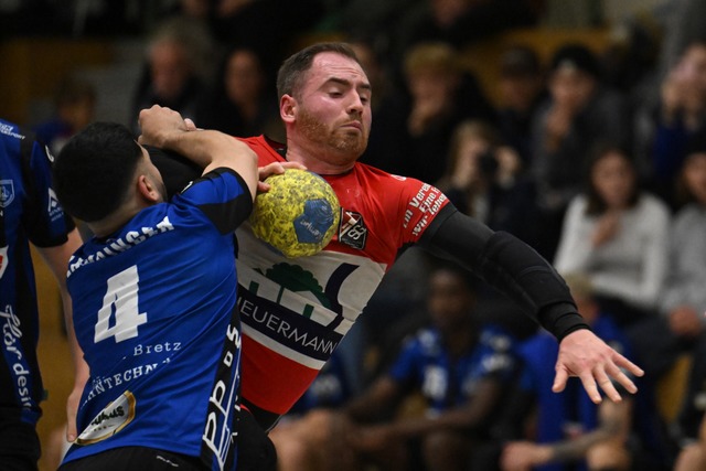 Bester SG-Werfer beim Heimsieg gegen H...ielertrainer Andr Leuchtmann (rechts)  | Foto: Achim Keller (Archiv)
