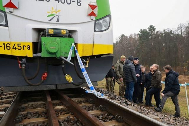 Anschlag auf Bahngleis in Polen sollte vermutlich Zug sprengen
