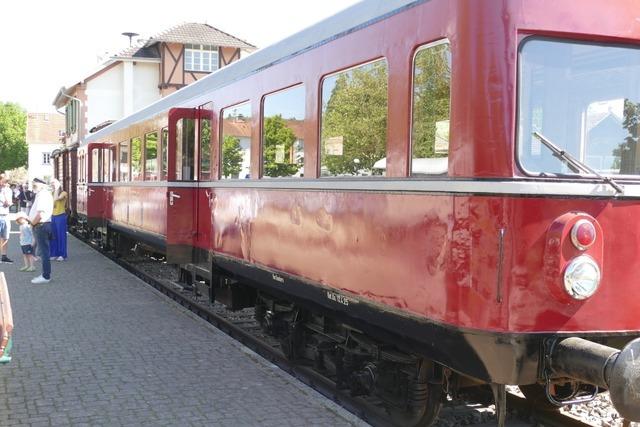 Kandertalbahn erhlt Dieter-Junker-Preise fr Aufarbeitung eines historischen Triebwagens