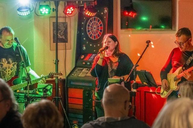 Im Kleinen Wiesental geben zwei italienische Cousins ein fnfstndiges Konzert mit spontanem Programm