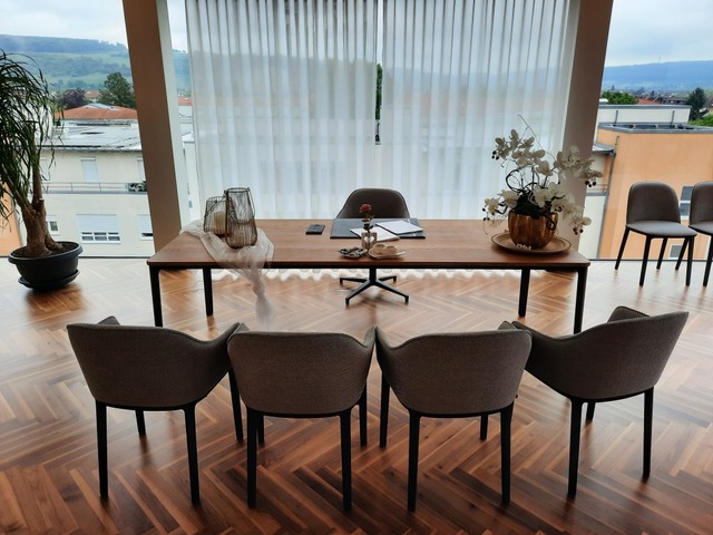 Der Trauraum im obersten Geschoss des ...us Mrkt und tlingen groen Eindruck.  | Foto: Hannes Lauber