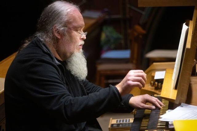 Publikum erlebt eine musikalische Reise mit Frank Rieger und zwei Bonndorfer Schwestern