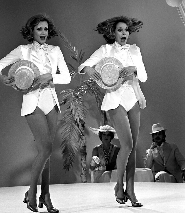 Auf der Bhne: Die Kessler-Zwillinge w...rnsehserie &#8222;Klimbim&#8220; 1974. 