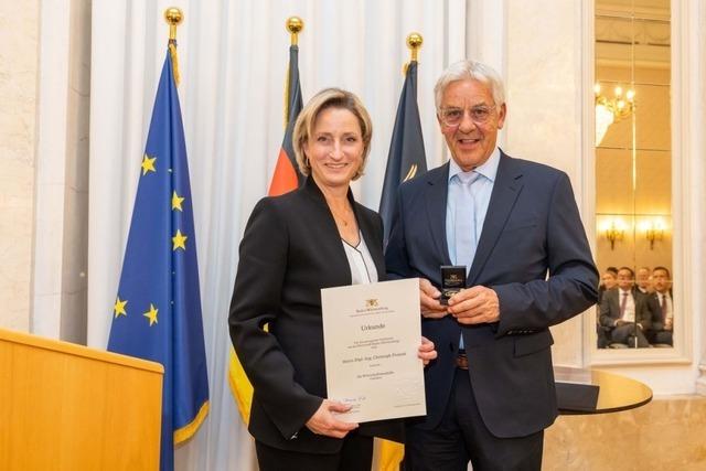 Wie die Firma Protzek Biotec aus Lrrach Einweg-Schnelltests mit Kartonagen nachhaltig  macht