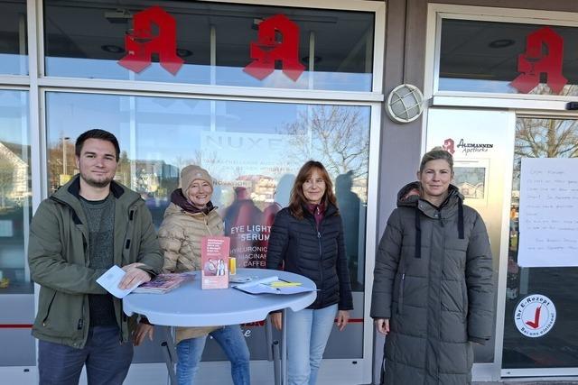 Nach dem Brand behilft sich die Alemannen-Apotheke in Gundelfingen analog