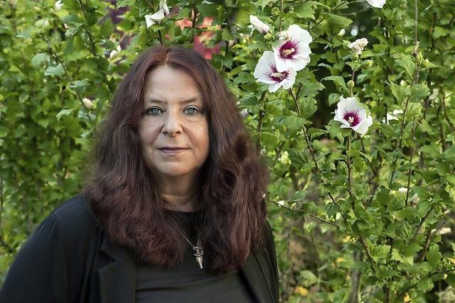 Die Autorin Annett Grschner liest aus ihrem aktuellen Roman 