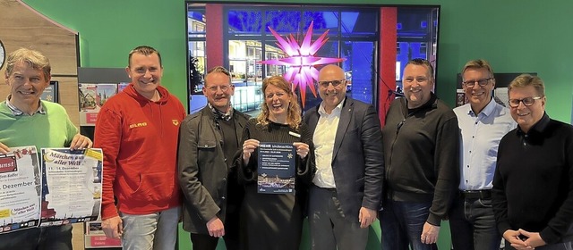 Mehr Weihnachten versprechen die Prota...20; bei der Vorstellung des Angebots.   | Foto: Gerhard Walser