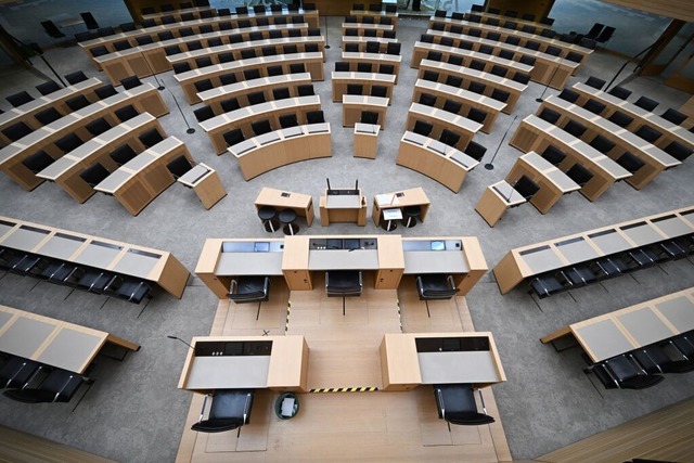 Das Plenum des Landtags von Baden-Wrt...n der Staatsanwaltschaft beschftigen.  | Foto: dpa