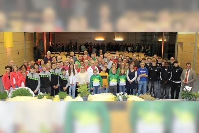 Brgermeister Heck wrdigt Engagement von mehr als 200 Hohbergern in der Diersburger Gemeindehalle