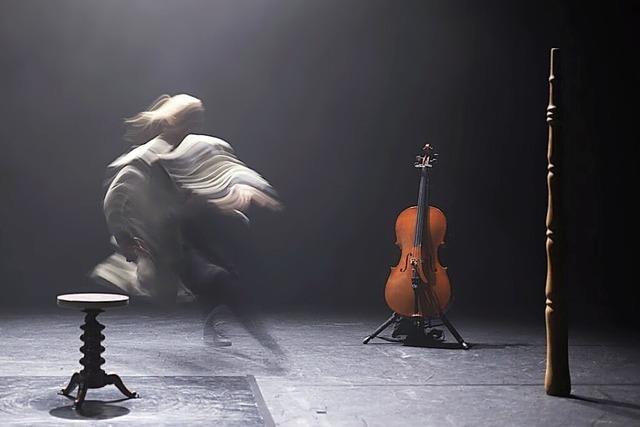 Das Zirkusstck „Tornado's Eye“ luft im Kammertheater des Freiburger E-Werk