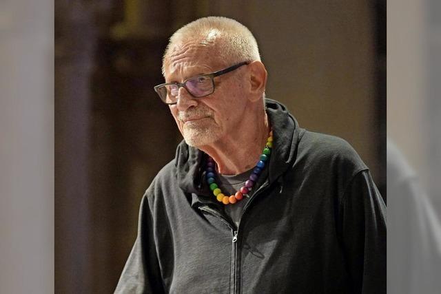 Wecker bittet um Entschuldigung