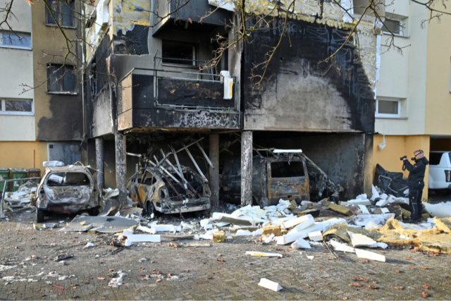 Brand in Mehrfamilienhaus in Freiburg St. Georgen - mehrere Menschen verletzt