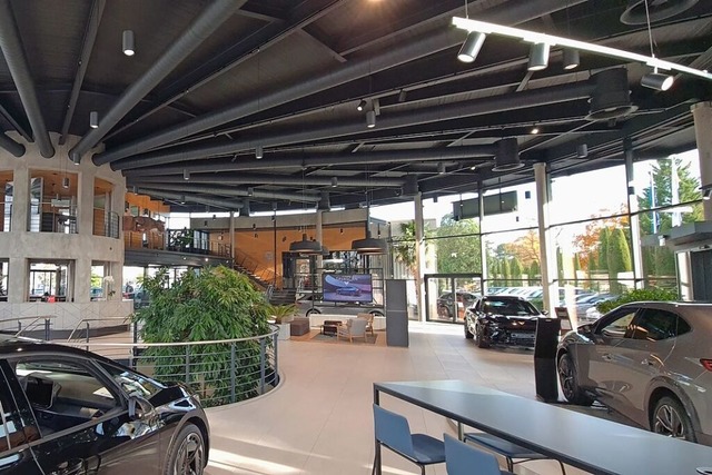 Mekka fr Fans: Cupras soweit das Auge reicht.  | Foto: Thomas Schllhorn