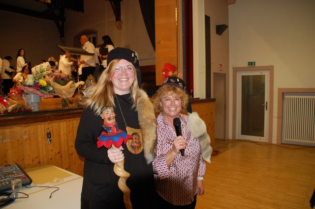 Juliane Bchelin (links) beerbt Annett...iger Ttigkeit als Oberzunftmeisterin.  | Foto: Peter Frank