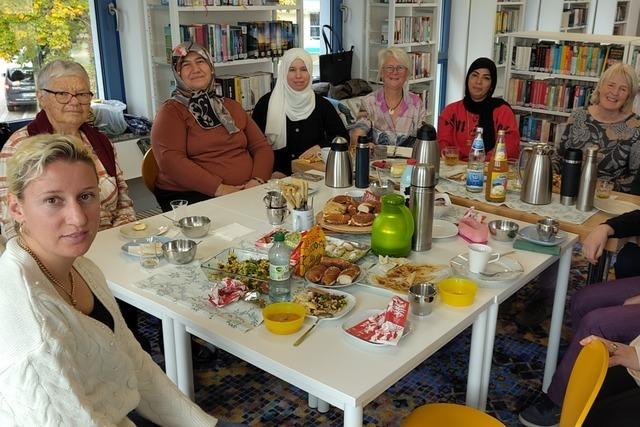 Erfolgsgeschichte: Seit 20 Jahren bringt der Btzinger Frauentreff Deutsche und Geflchtete zusammen