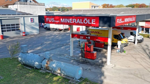 Die betriebseigene Tankstelle von Fus ...ankreutestrae 11 in Freiburg-Hochdorf  | Foto: Fus