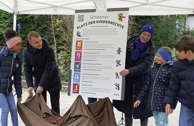 Der  Schalampi-Platz in Kirchzarten ist nun den Kinderrechten gewidmet.   | Foto: Anton Schuler
