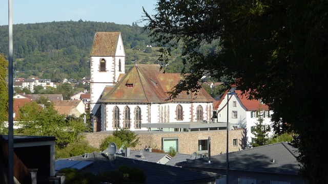 Die evangelische Germanuskirche in Brombach  | Foto: Sabine Ehrentreich