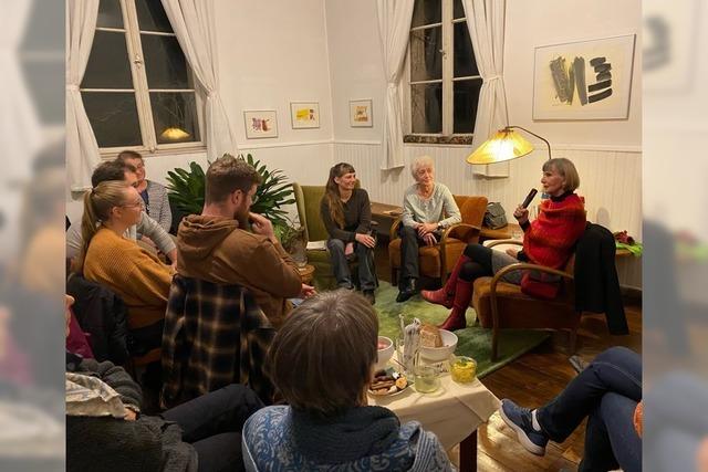 In Landelins Garten werden Erinnerungen an Weihnachten in Ost- und Westdeutschland wach