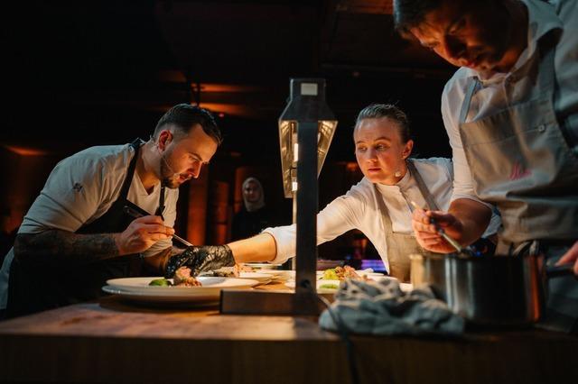 Aktion Weihnachtswunsch beginnt mit besonderem Dinner in Freiburger Druckhalle
