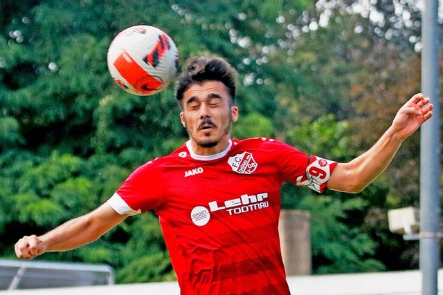 Doppelpack beim Auswrtssieg: Yasin Demirci, Kapitn des FC Schnau  | Foto: Matthias Konzok