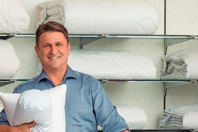 Betten Renk verlost ein hochwertiges Nackenkissen