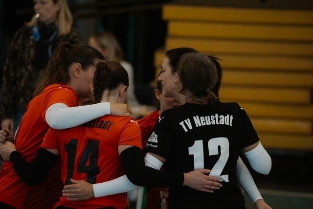 Die Volleyballer des TV Neustadt behalten die Nerven und gewinnen gegen Bohlingen