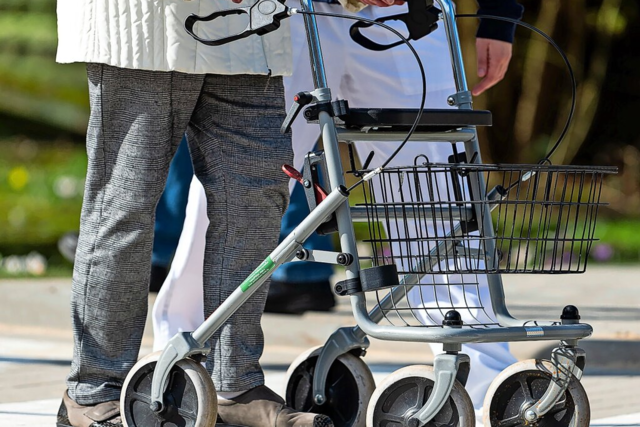 Diese Tipps machen die ersten Ausflge mit dem Rollator leichter