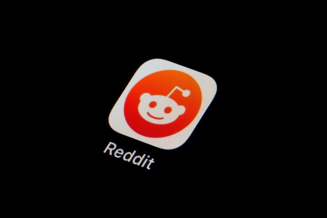 Reddit ist die j&uuml;ngste Plattform,...in Australien unterliegt. (Symbolbild)  | Foto: Matt Slocum/AP/dpa