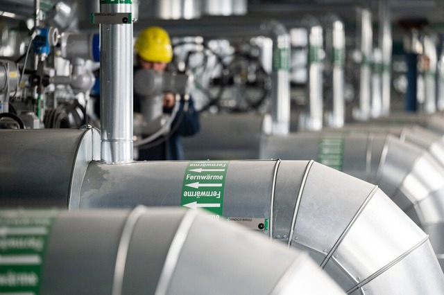 Groe Versorger und &#8222;kleine&#822...a klimaneutrales Heizen gleichermaen.  | Foto: Marijan Murat (dpa)