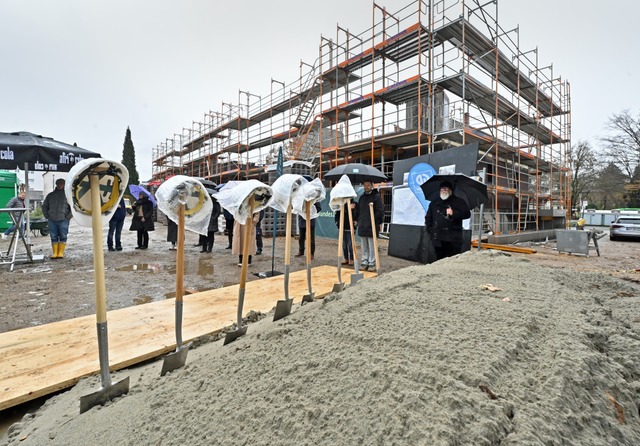 Die Spaten stehen bereit.  | Foto: Michael Bamberger