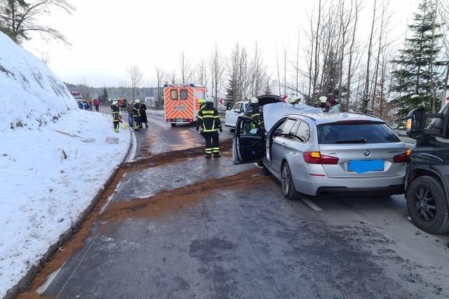 Bergwacht-Auto bei Titisee-Neustadt verunglckt: zwischen Winterwetter und schneller Hilfe