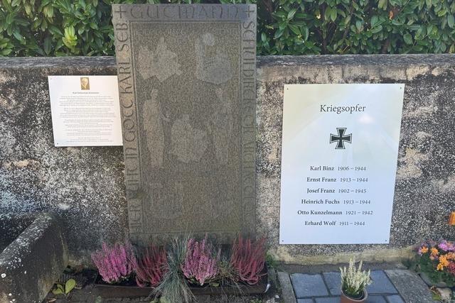 Gedenktafel erinnert an die im Zweiten Weltkrieg gefallenen Soldaten aus Breisach-Hochstetten